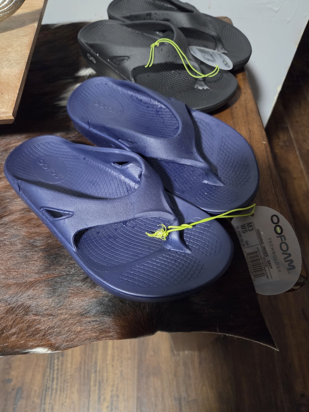 Oofos OOFOS OOahh Sport Sandals - Navy Blue And Black Set Of 2 Size 5
